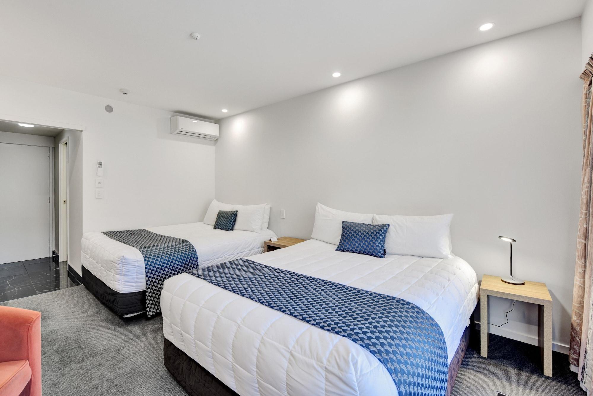The Hotel 4*